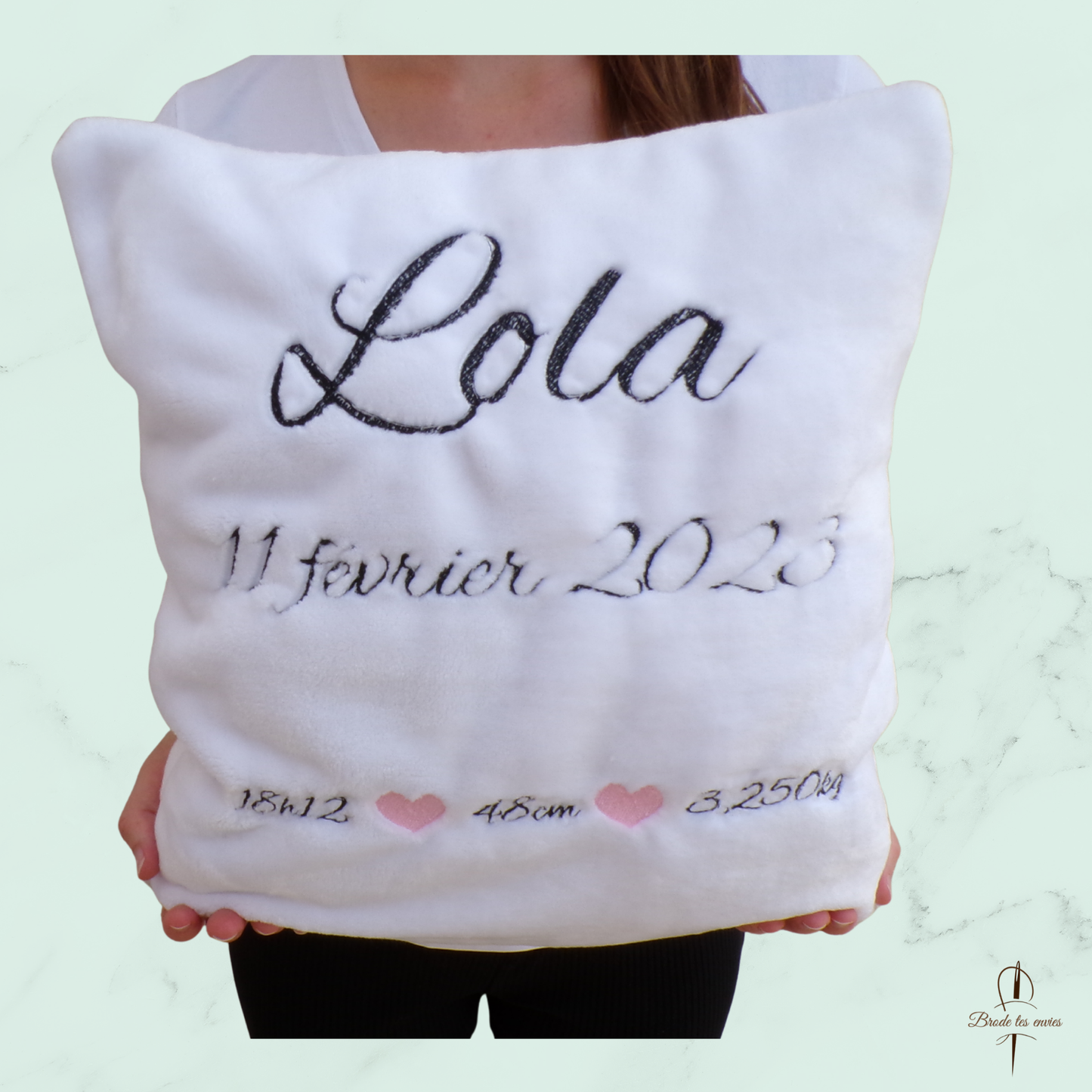 ✨ Un coussin de naissance doux et plein de tendresse – Cœur 30 × 30 cm